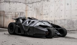 THE WORLD’S FIRST
ELECTRIC BATMOBILE