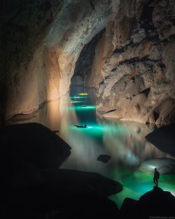 A lake inside the largest cave in the world – Son Doong
