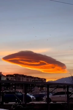 This huge lenticular cloud appeared at sunrise over the Turkish city of Bursa on January 19, 2023