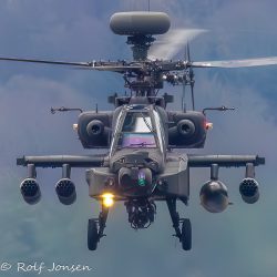 Apache AH-64