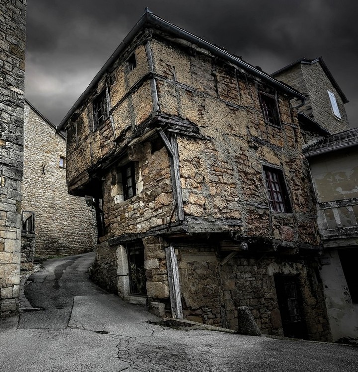 The oldest house in France has been standing there since 1478