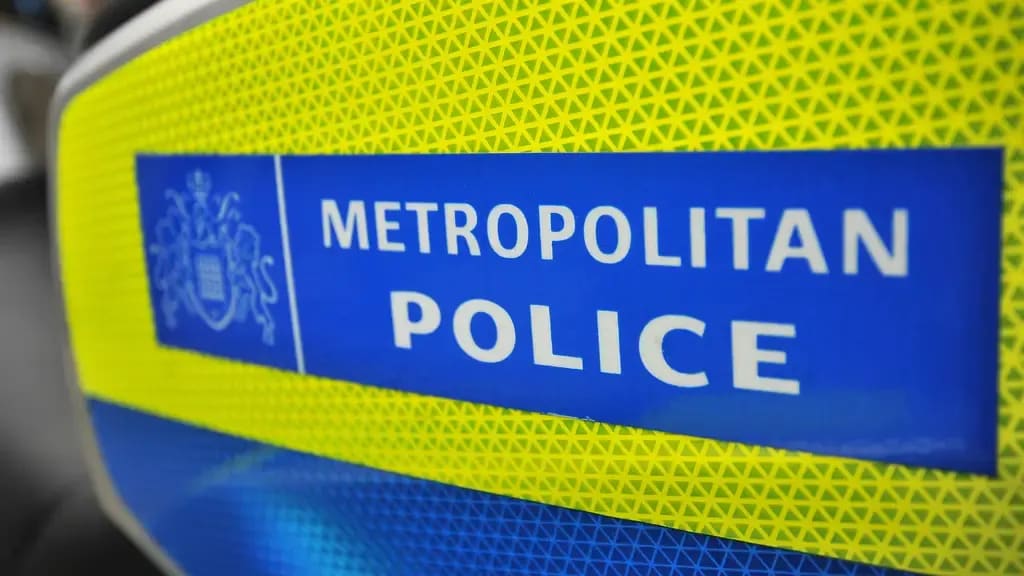 Serving Metropolitan Police officer charged with rape