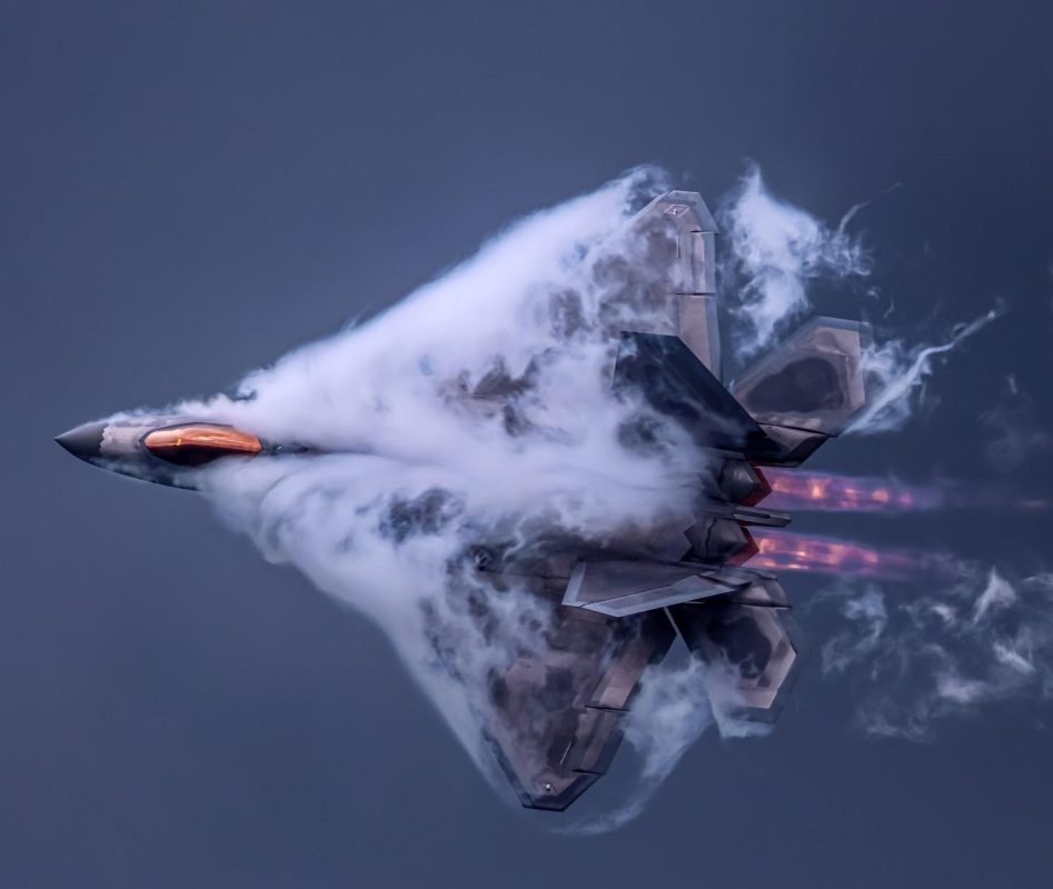 F-22 Raptor during rain